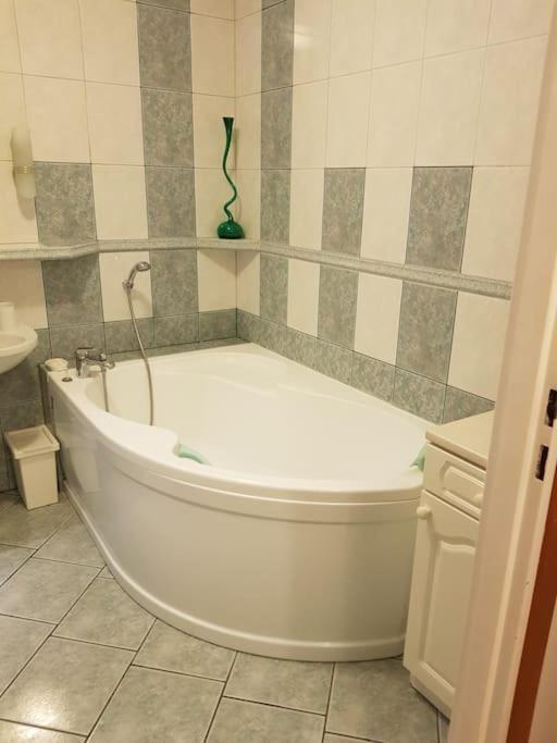 弗罗茨瓦夫Sloneczny Apartamencik公寓 外观 照片
